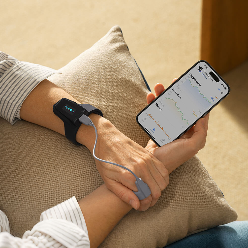 Checkme O2 Max Sauerstoffmonitor mit App zur Anzeige von SpO2-Wert, Pulsfrequenz und Bewegungsdaten